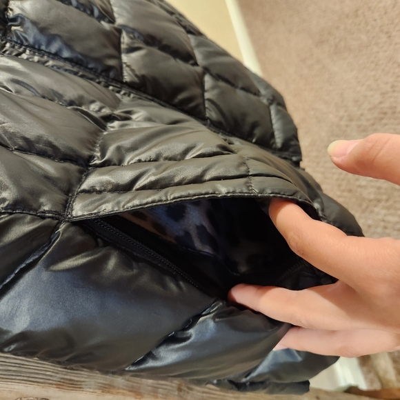 •RARE• obermeyer Women's Shiney Black Puffer Coat- Size Medium - Picture 5 of 6